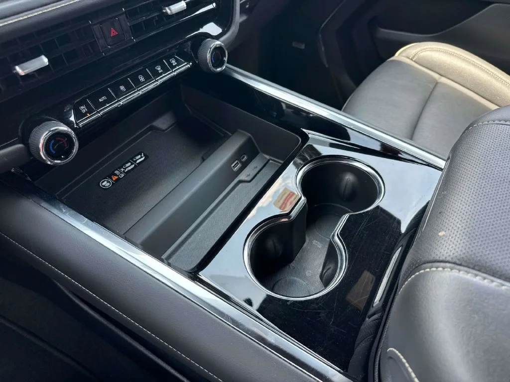 Used 2025 Gray Chevrolet Premier image 39