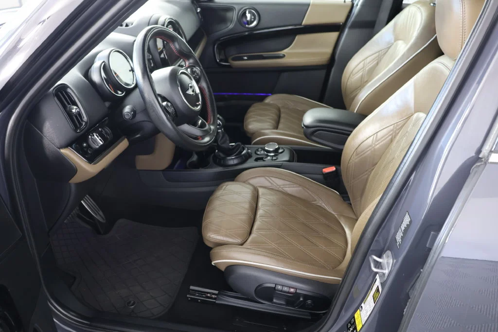 Used 2017 Thunder Gray Metallic MINI  image 19