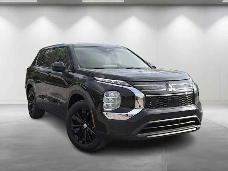 2026 Mitsubishi Outlander ES