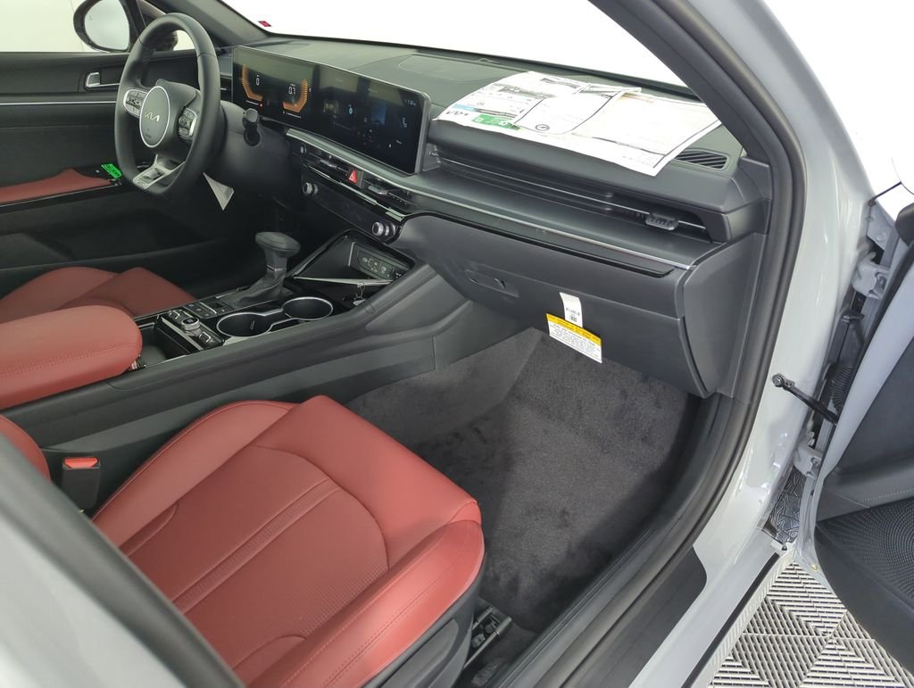 New 2026 Wolf Gray Kia GT-Line image 36