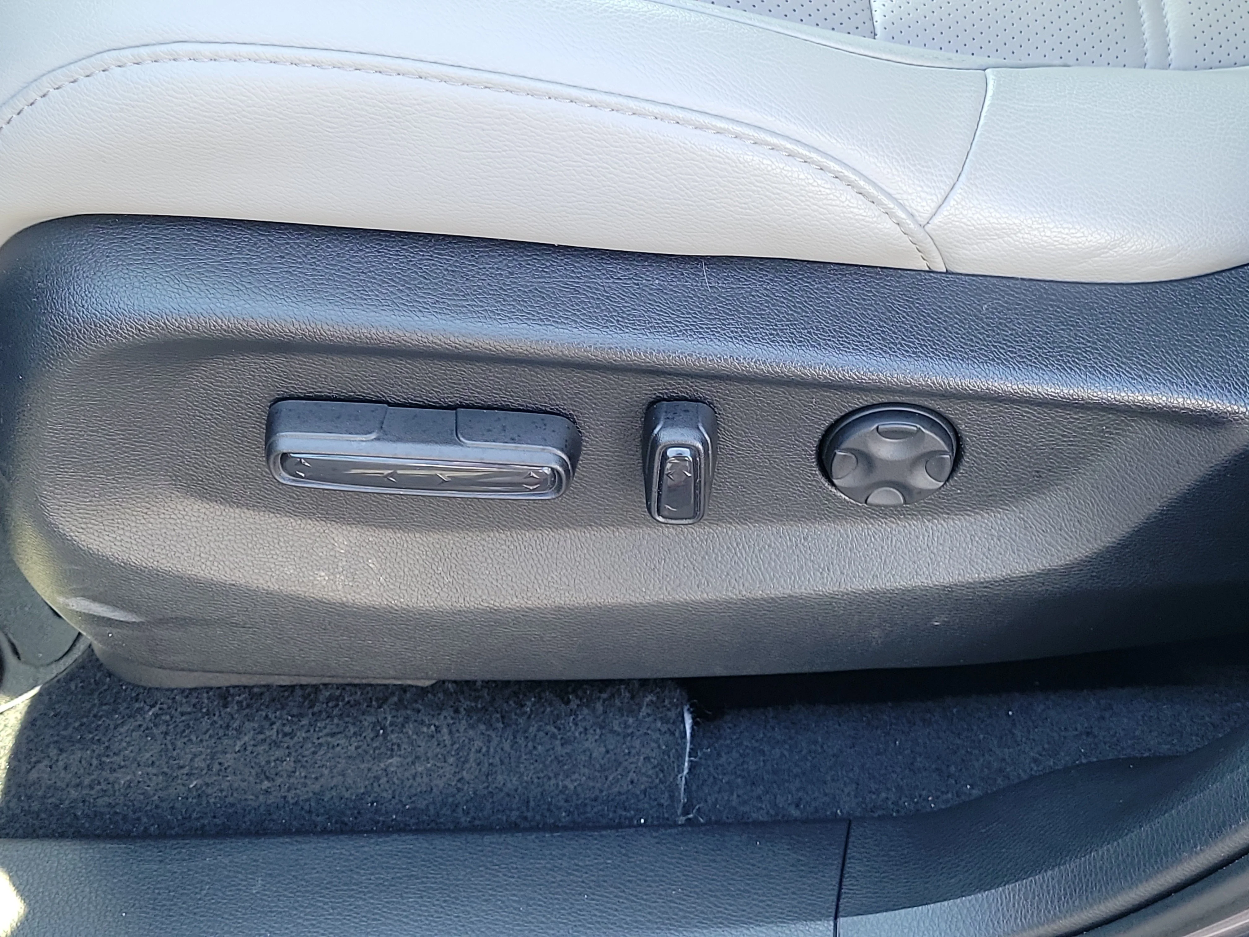Used 2020  Honda EX-L image 17