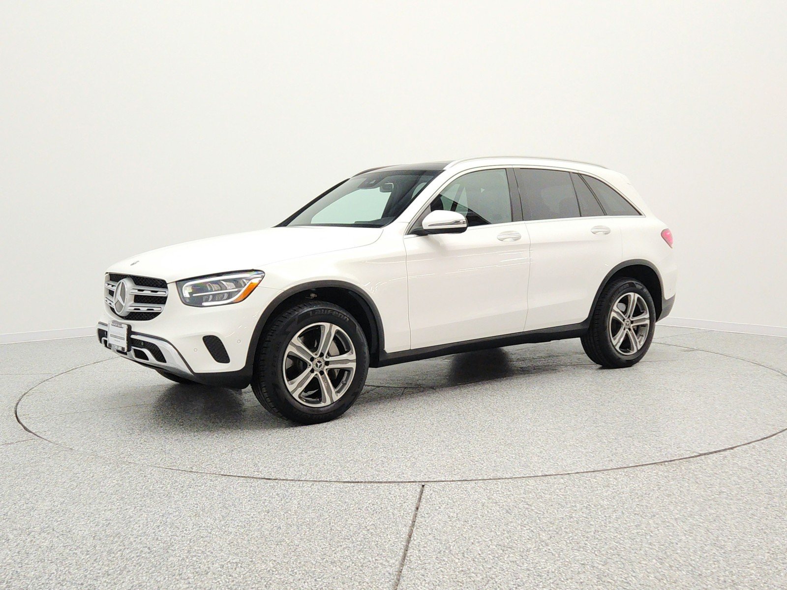 2022 Mercedes-Benz GLC GLC 300's photo