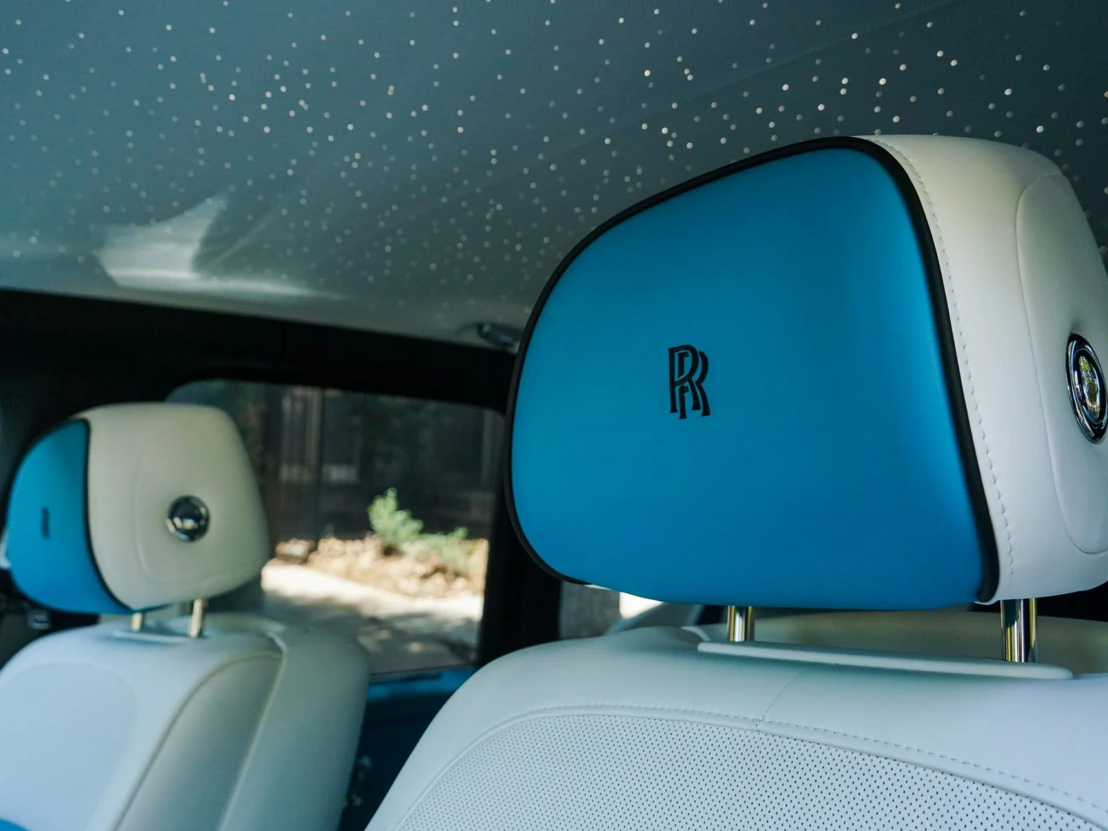 New 2027 Arctic White Rolls-Royce Black Badge image 9