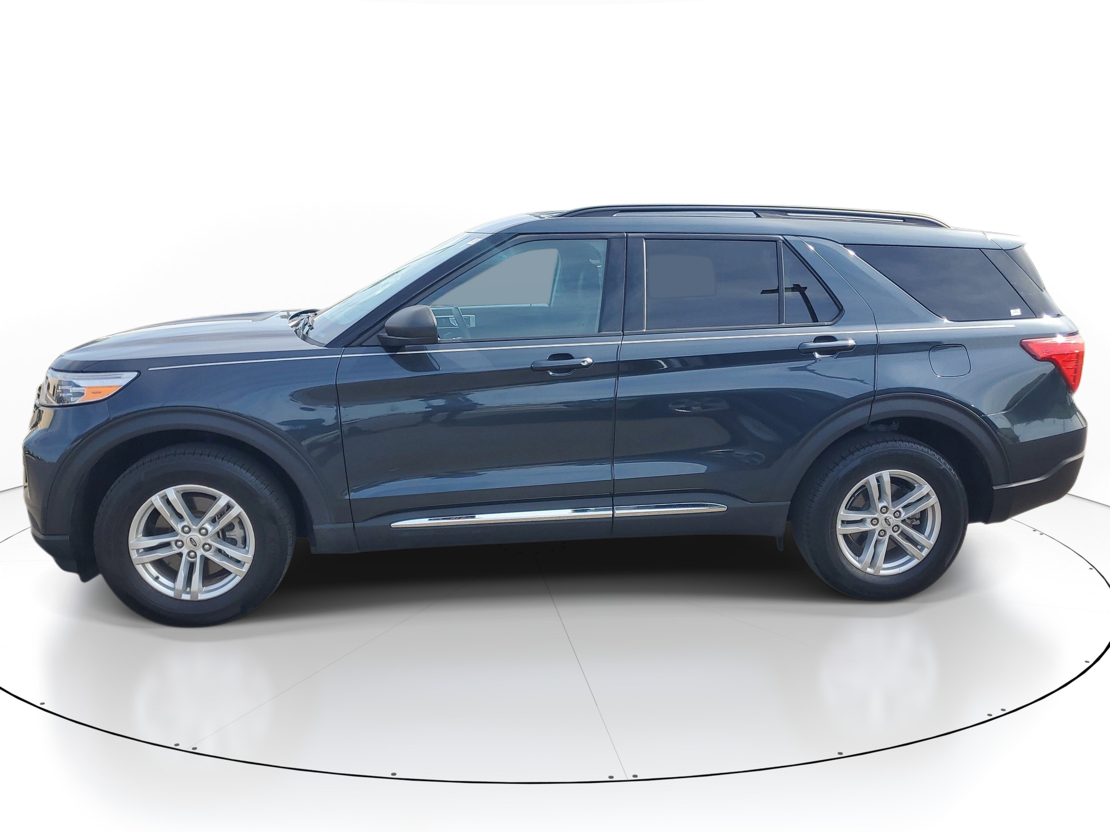 Used 2023 Blue Ford XLT image 3