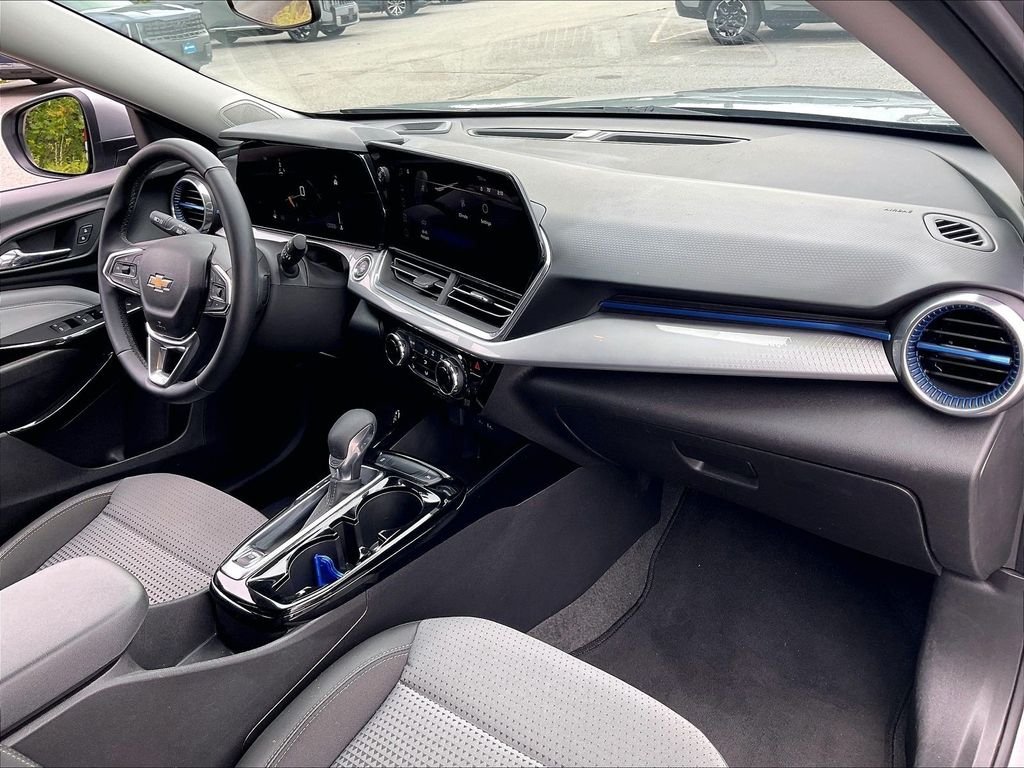 Used 2024 Sterling Gray Metallic Chevrolet LT image 13