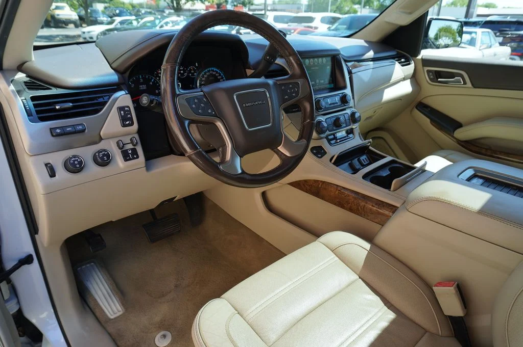 Used 2017 White GMC Denali image 12