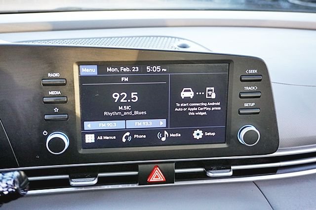 Used 2024 Gray Hyundai SE image 22