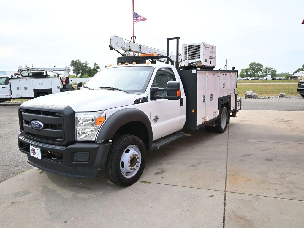 2016 Ford F-550 - Photo 6