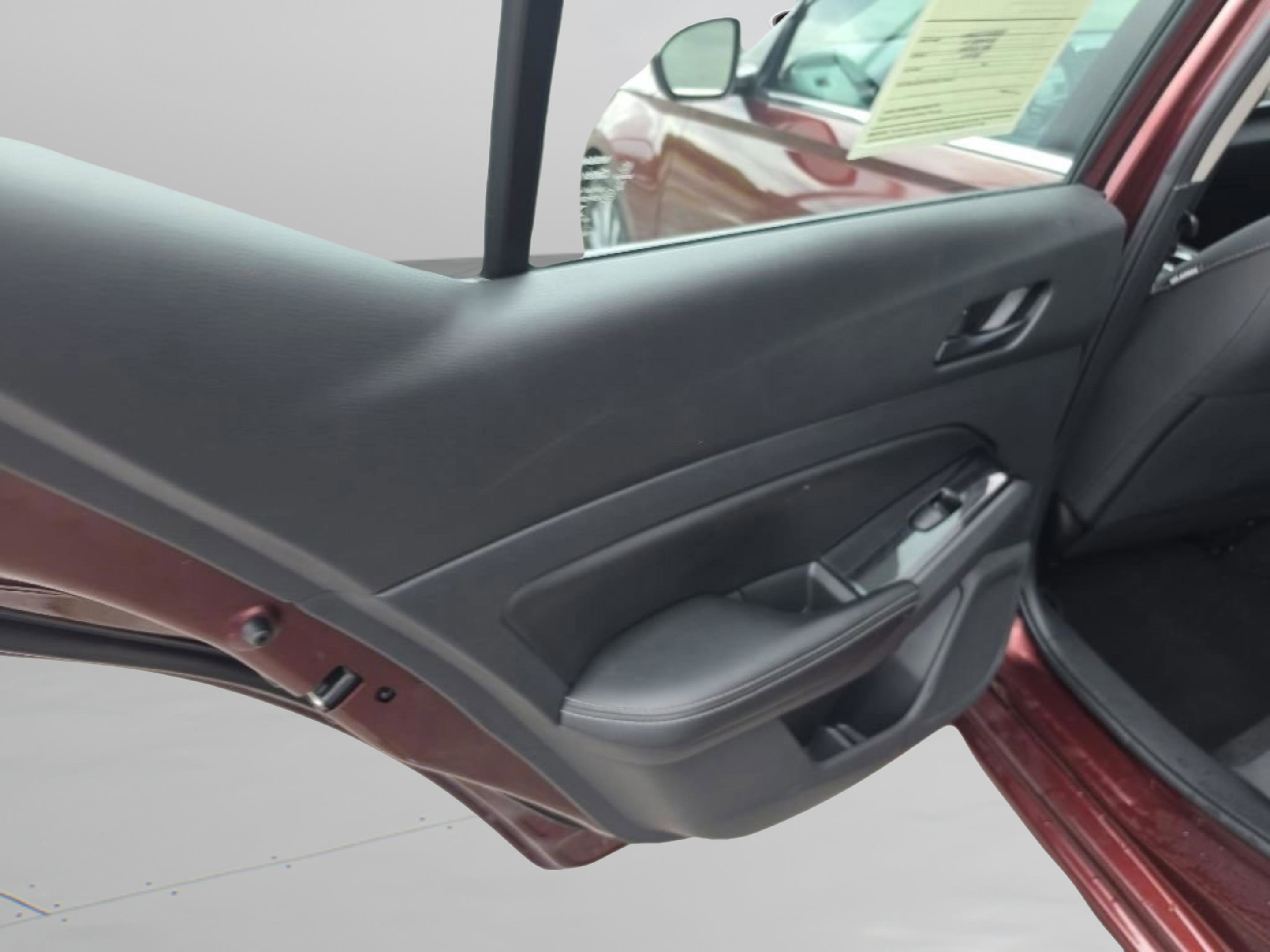 Used 2023 Red/red Nissan 2.5 SV image 21