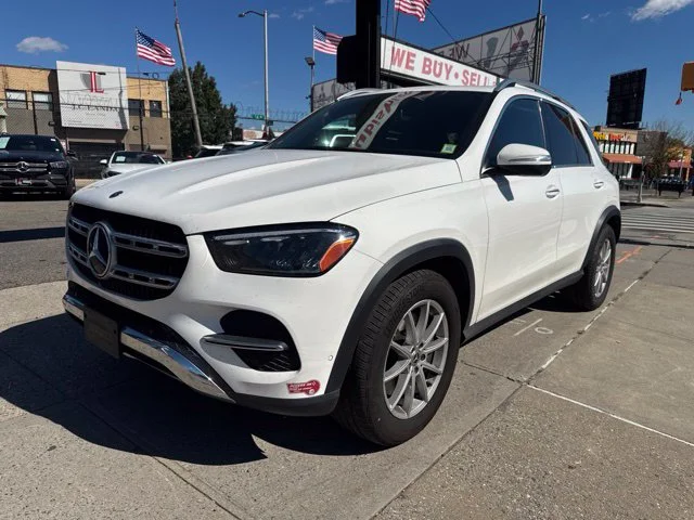 Used 2024  Mercedes-Benz GLE 450e image 1