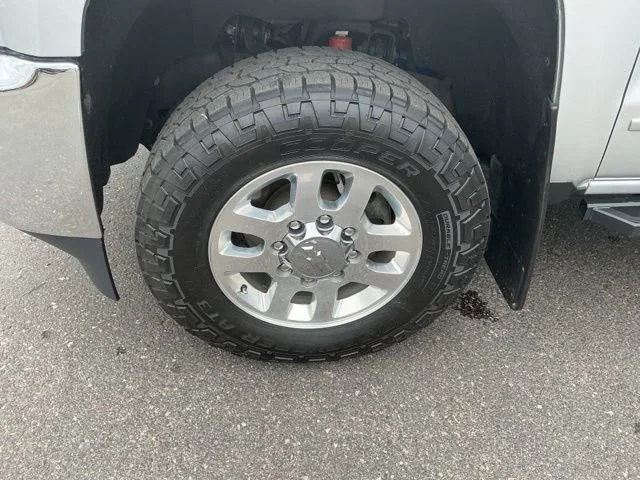 Used 2019 SILVER ICE METALLIC Chevrolet LTZ image 12