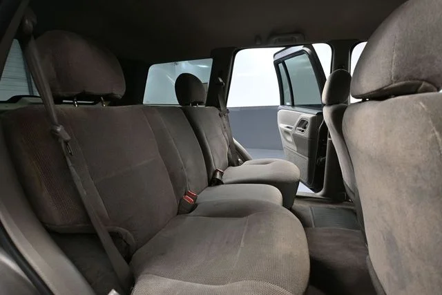 Used 1999 Gray Jeep Laredo image 34