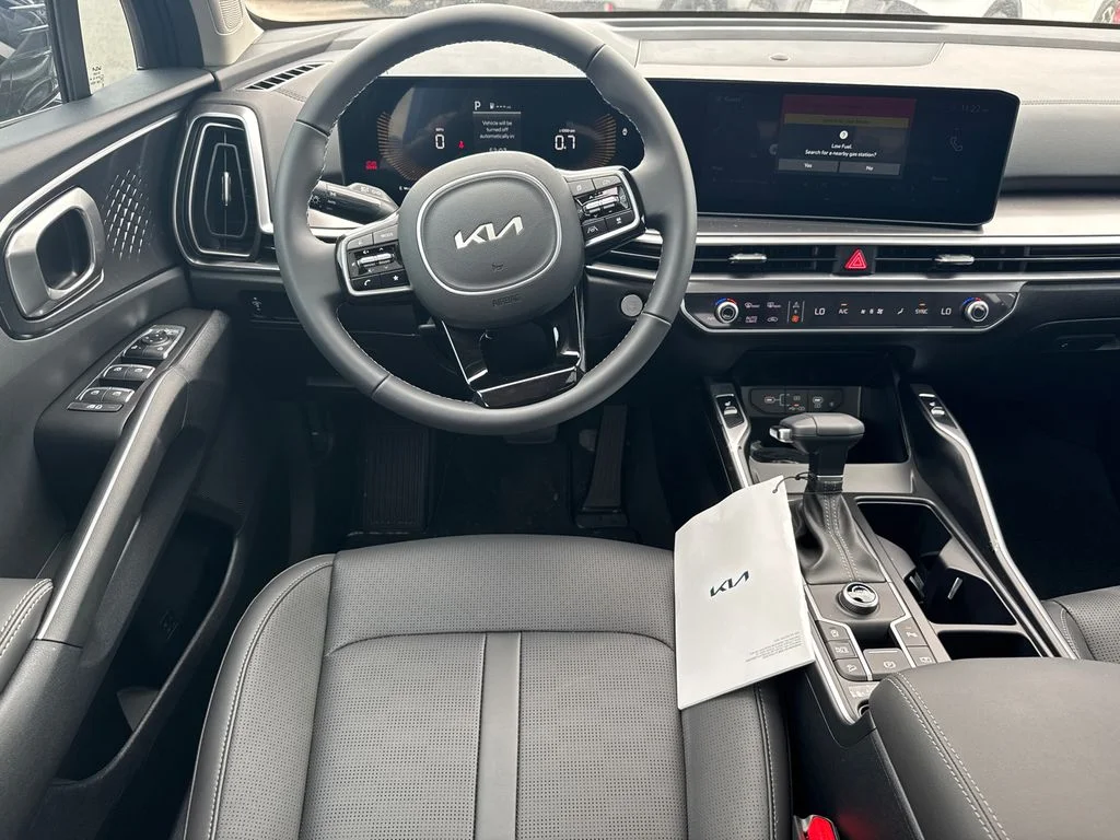 2025 Kia Sorento S - Photo 23