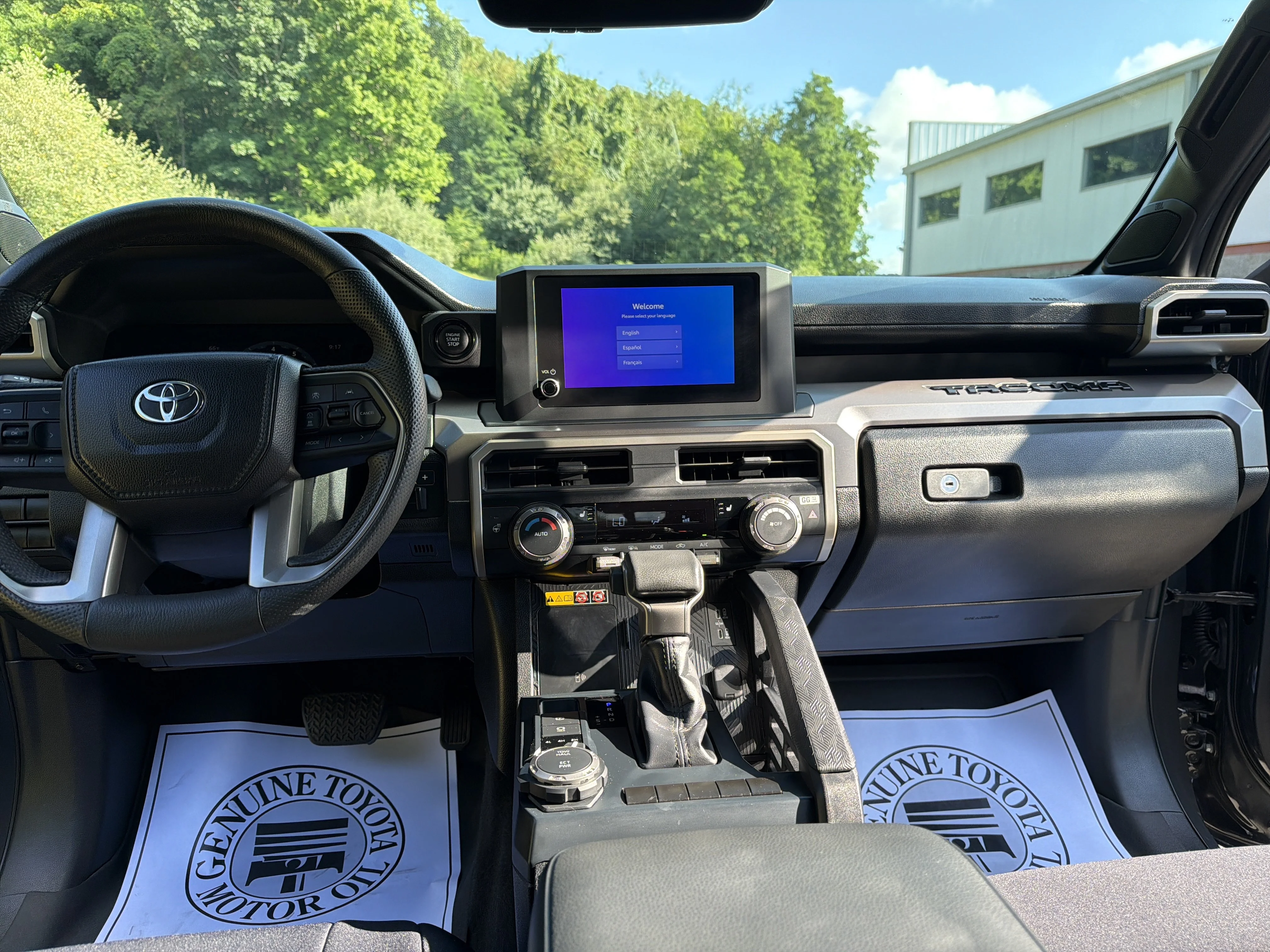 2024 Toyota Tacoma SR5 - Photo 14