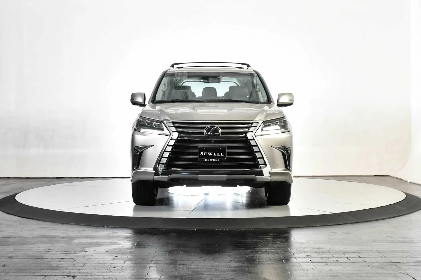 Used 2018 Atomic Silver Lexus  image 10