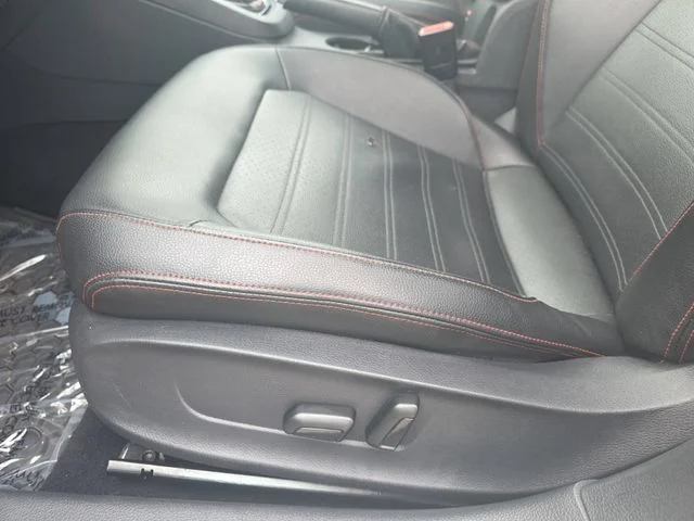 Used 2017  Volkswagen GLI image 29