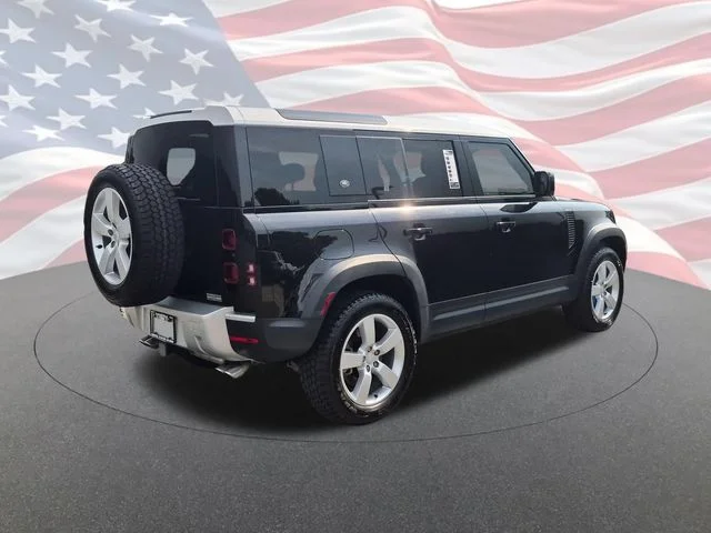 Used 2024  Land Rover SE image 3