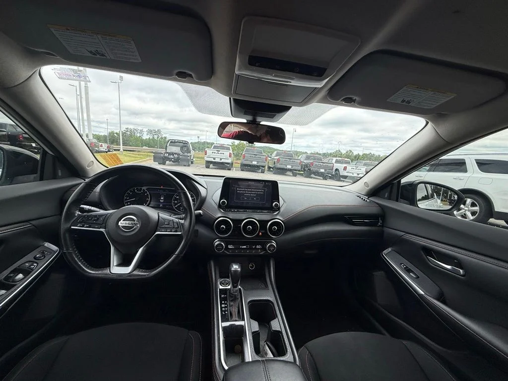 Used 2022 White Nissan SR image 7