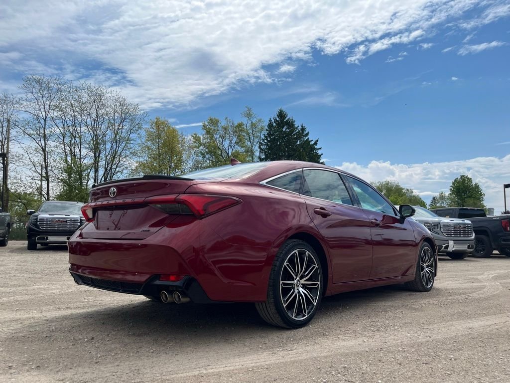 Used 2019 Pearl Toyota XSE image 8