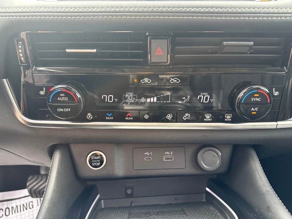Used 2021 Gray Nissan Platinum image 33