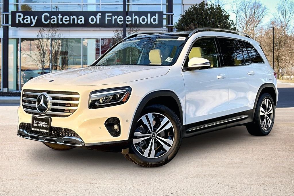 2026 Mercedes-Benz GLB GLB 250 4MATIC's photo
