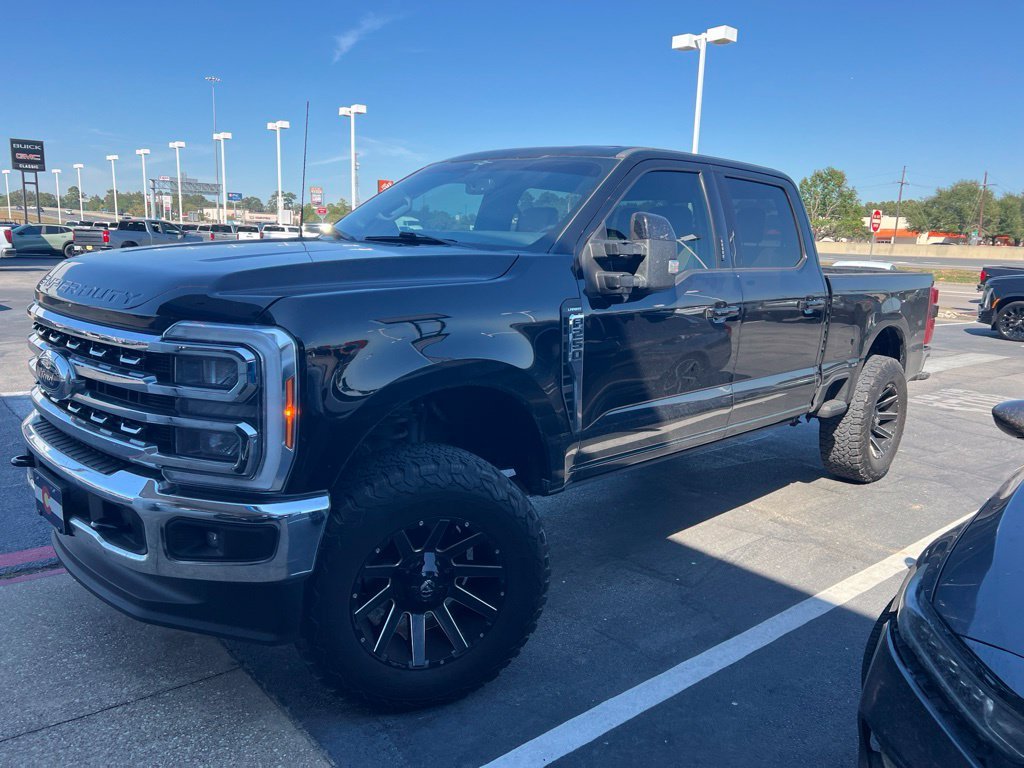 Used 2023 Black Ford Lariat image 1