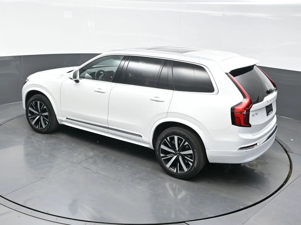 Used 2026 Crystal White Volvo Core image 42