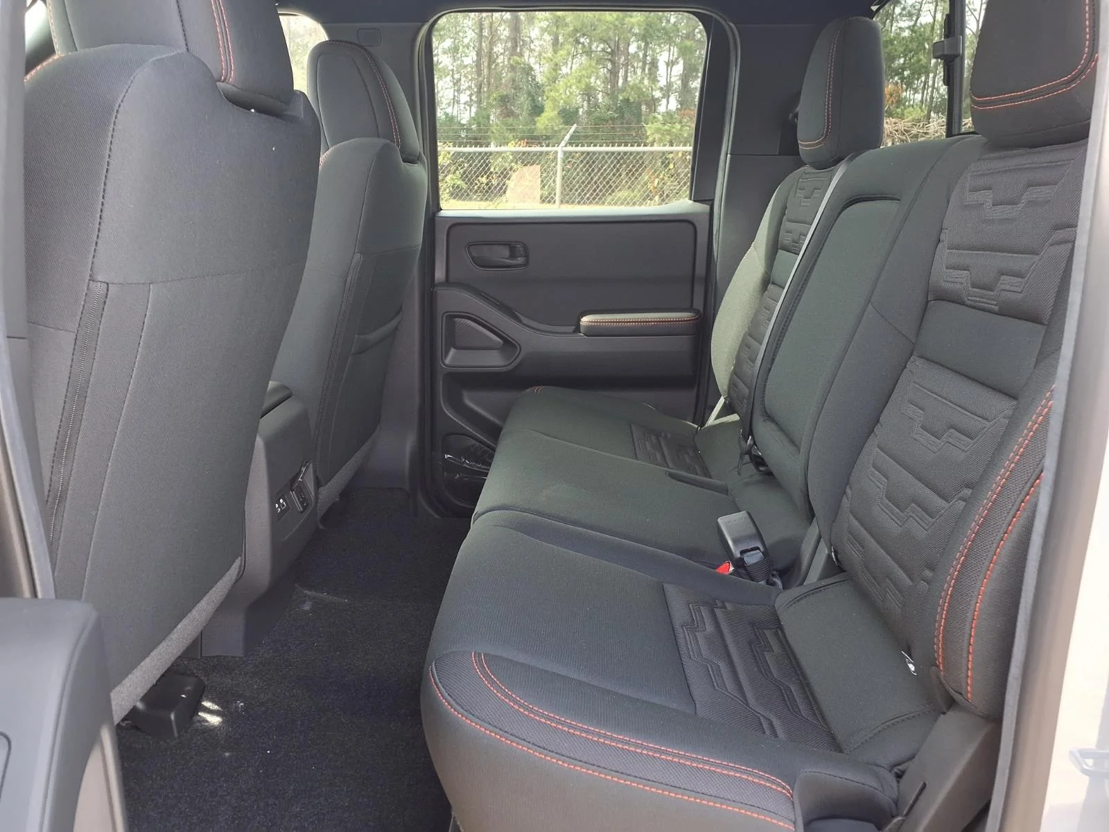 2026 Nissan Frontier Crew Cab PRO-4X® - 9