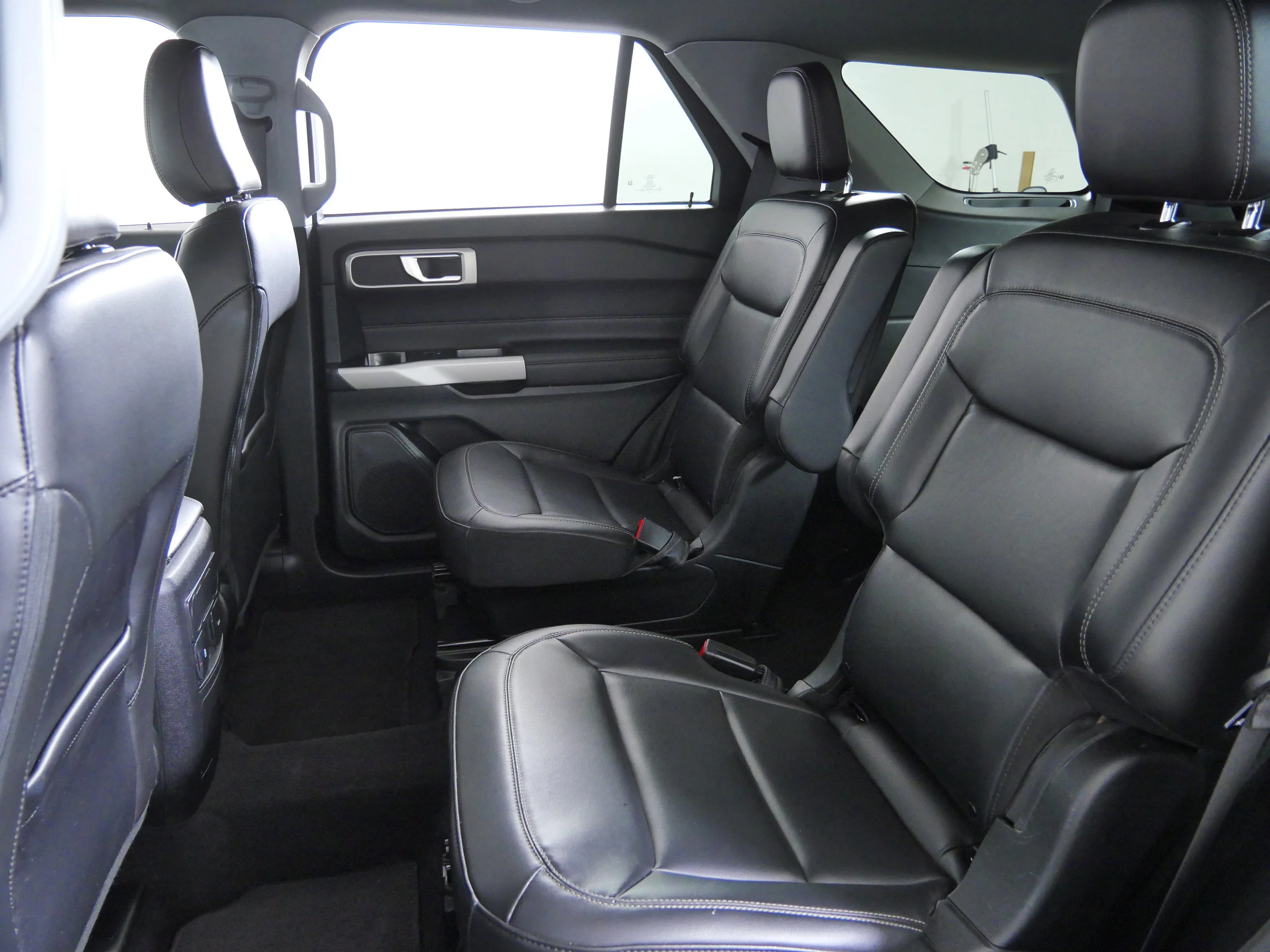 Used 2024 Iconic Silver Metallic Ford XLT image 19