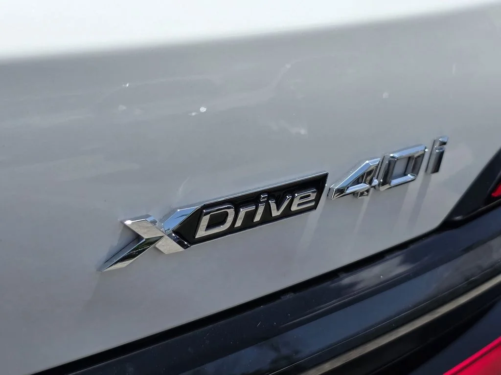 New 2027 Alpine White BMW xDrive40i image 14