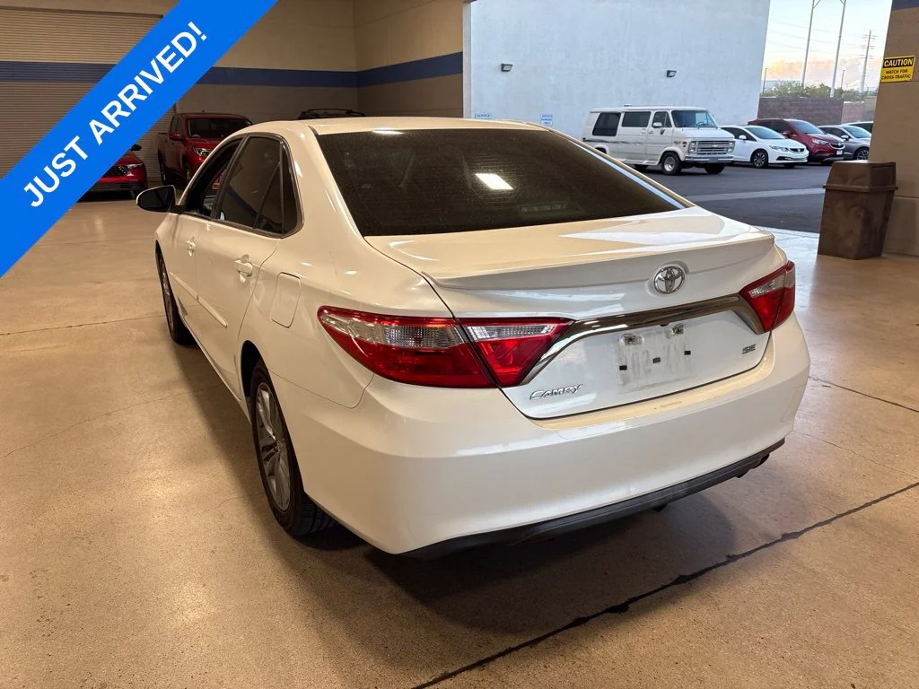 Used 2017 Blizzard Pearl Toyota SE image 4