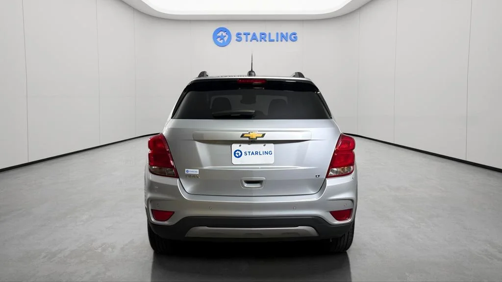 Used 2020 Silver Ice Metallic Chevrolet LT image 8