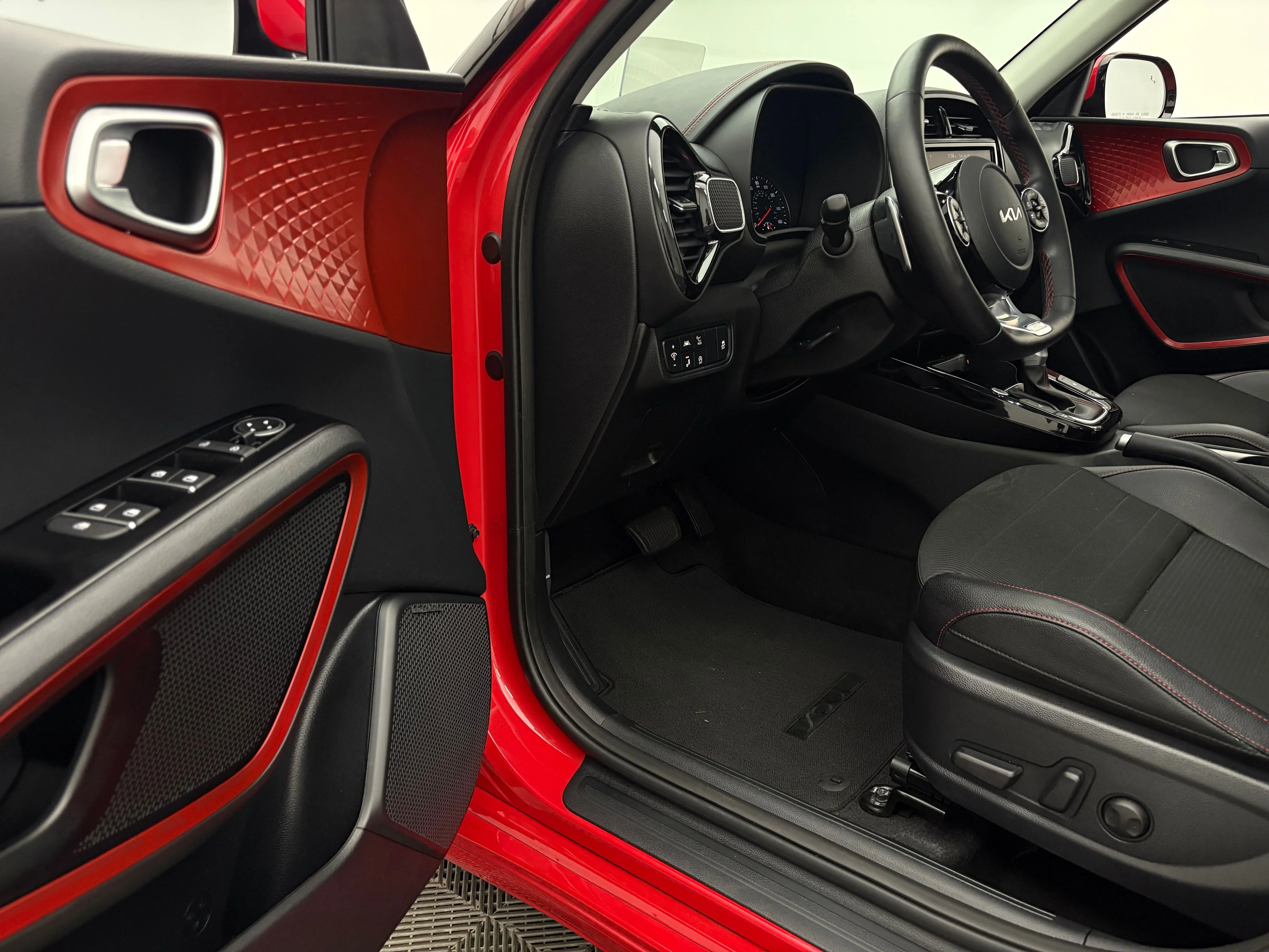Used 2022 Inferno Red Kia Turbo image 15