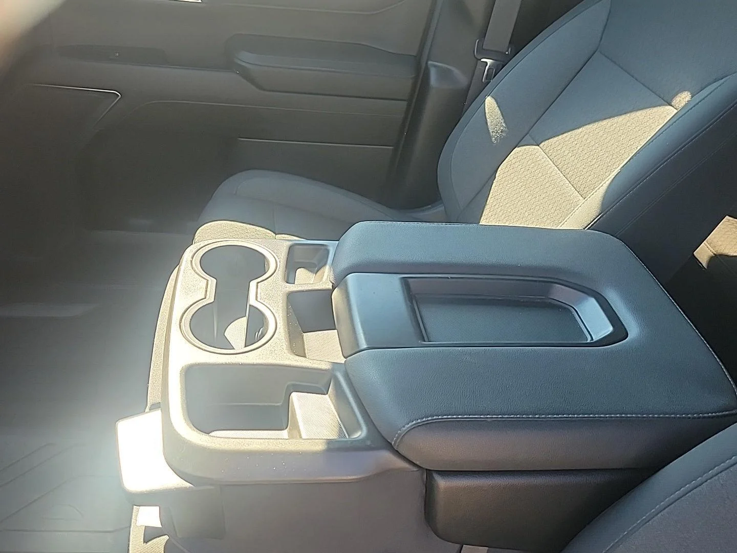 Used 2023 Titanium Rush Metallic GMC Elevation image 9