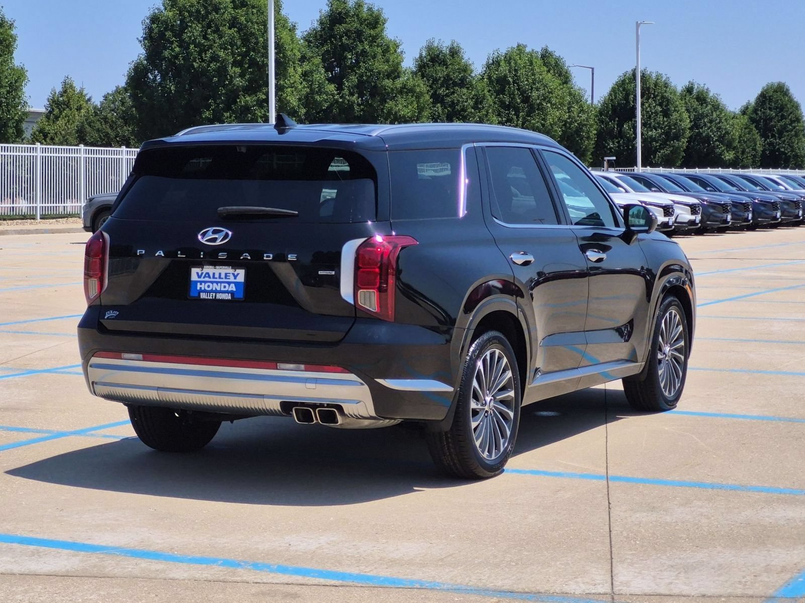 Used 2024 Abyss Black Pearl Hyundai Calligraphy image 6