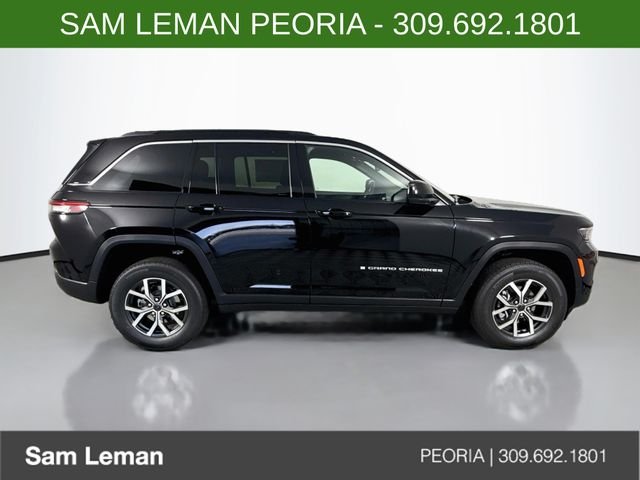 New 2027 High-Gloss Black Paint Jeep Laredo image 8