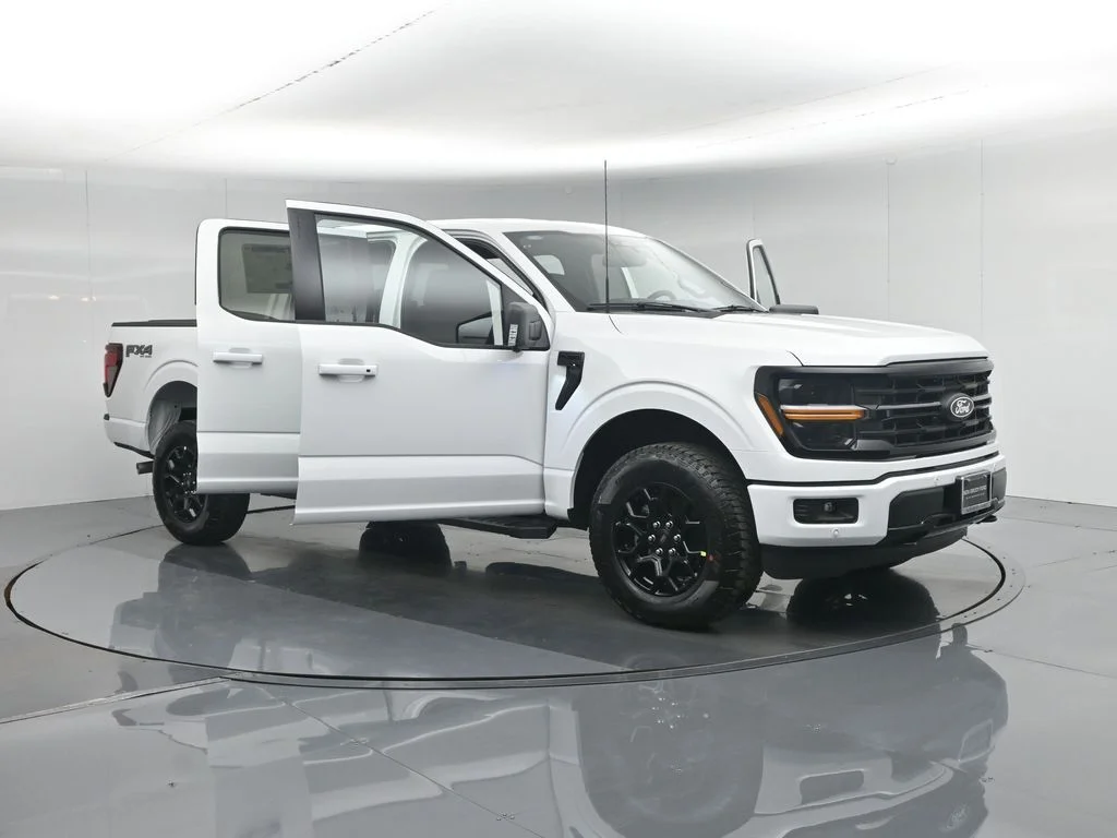 New 2026 Oxford White Ford XLT image 34