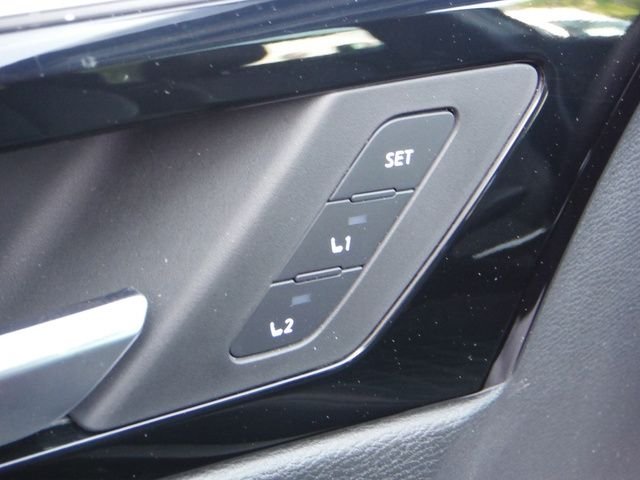 Used 2022 Black Mitsubishi SEL image 13