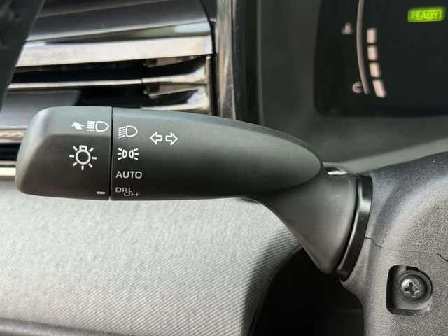 Used 2025  Toyota LE image 25