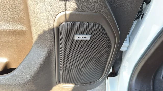 Used 2022 White GMC Denali image 37