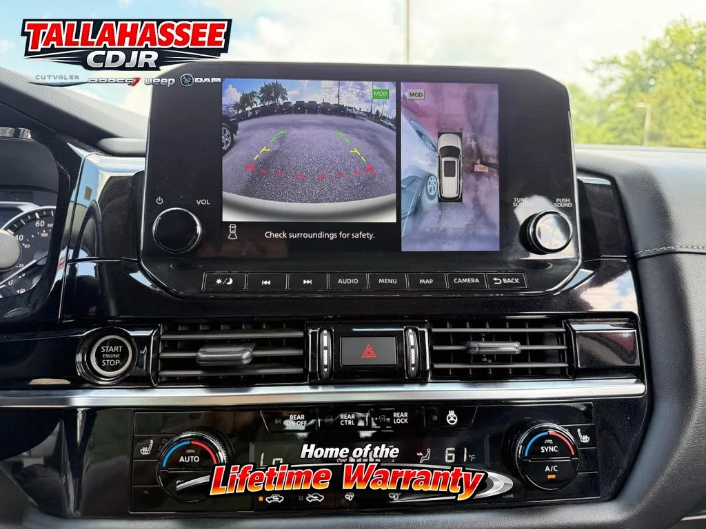 Used 2023 Scarlet Nissan SL image 26