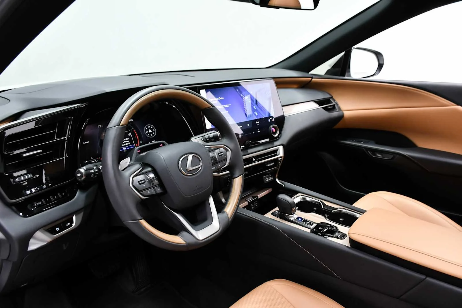 Used 2025 Eminent White Pearl Lexus Premium image 14