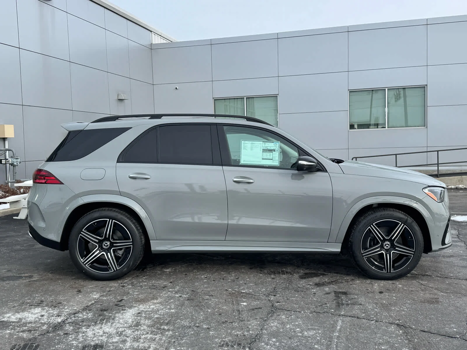 New 2026 MANUFAKTUR Alpine Grey Mercedes-Benz GLE 350 image 10