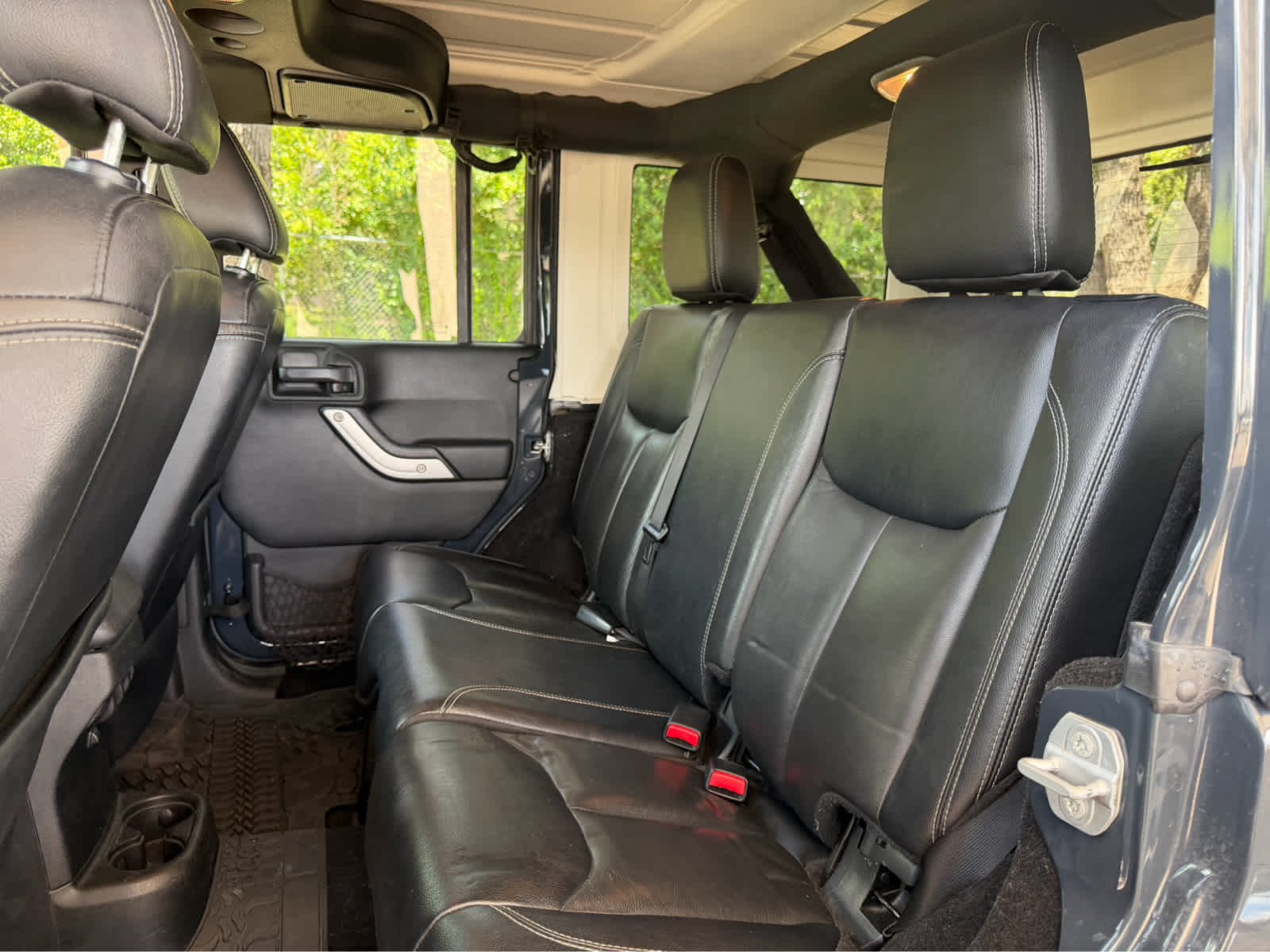 Used 2016 Rhino Clearcoat Jeep Rubicon image 14