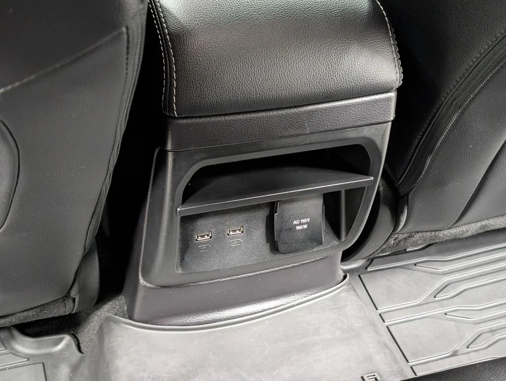 Used 2022 Shadow Black Ford Lariat image 16
