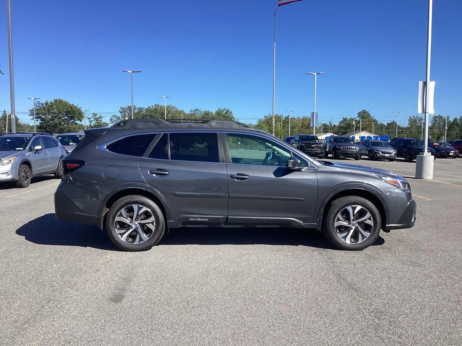 Used 2021 Magnetite Gray Metallic Subaru Limited image 10