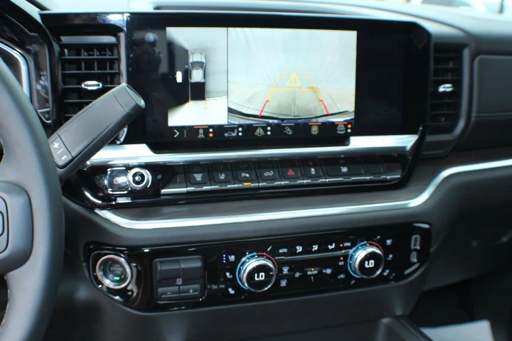 Used 2025 Summit White GMC SLT image 14