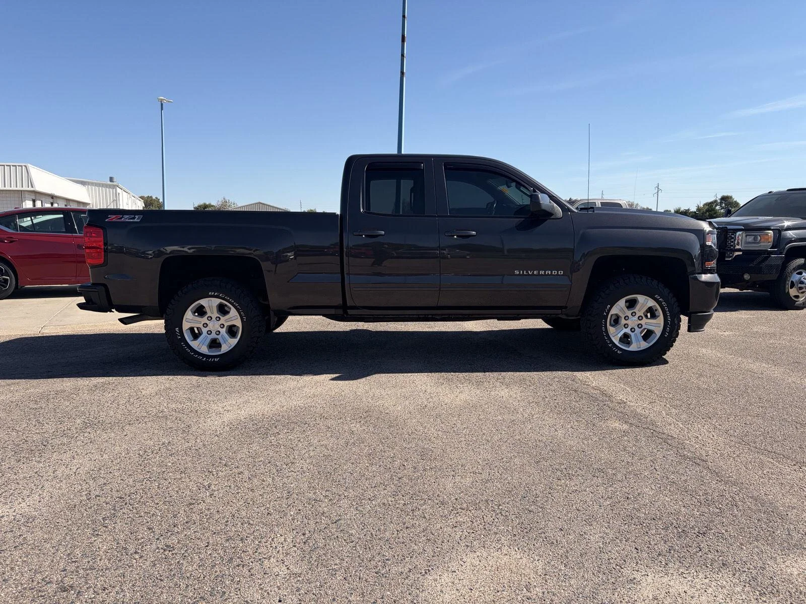 Used 2016 TUNGSTEN METALLIC Chevrolet LT image 8
