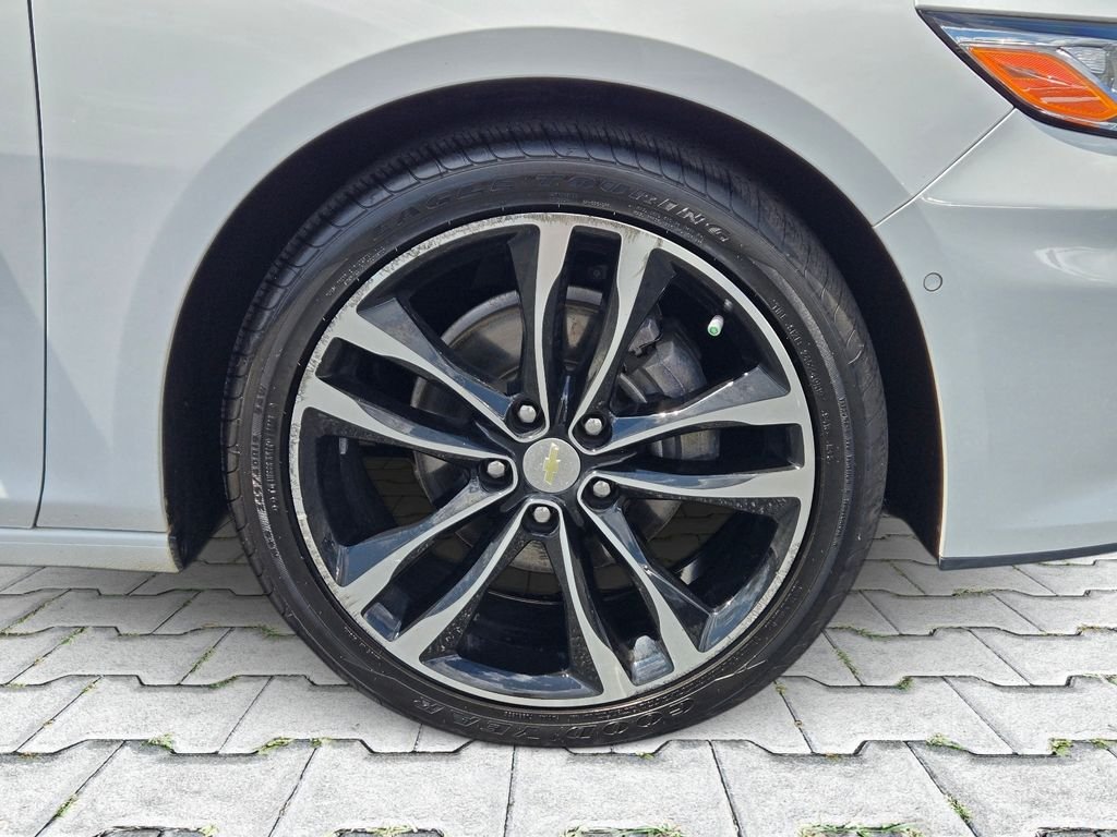 Used 2020 White Chevrolet Premier image 3