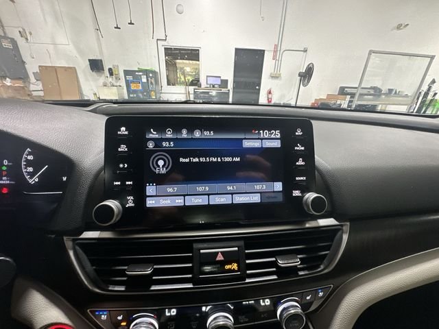 Certified Used 2022 White Honda Touring image 16